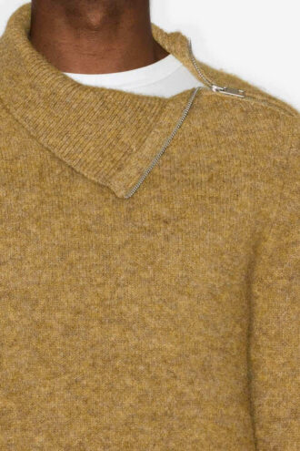Aliocha Pullover mit Stehkragen aus einfarbigem Alpaka-Strick Aliocha Pullover mit Stehkragen aus einfarbigem Alpaka-Strick