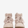Bobby Sneakers mit Keilabsatz aus perforiertem Wildleder Bobby Sneakers mit Keilabsatz aus perforiertem Wildleder