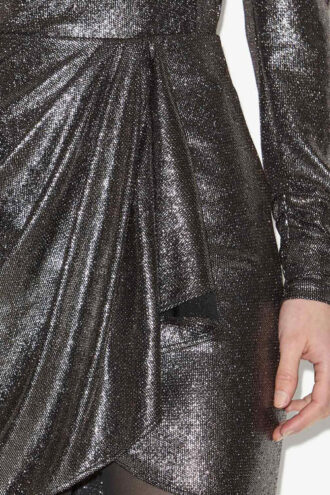 Brisha Kurzer drapierter Metallic-Rock