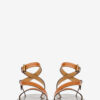 Flache Sandalen aus genietetem Leder von Jopee Flache Sandalen aus genietetem Leder von Jopee