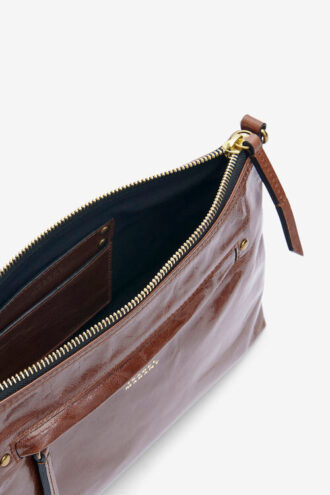 Nessah Schultertasche aus glänzendem Leder
