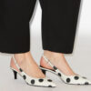 Paldo Leder-Slingbacks mit Polka-Dot-Print Paldo Leder-Slingbacks mit Polka-Dot-Print