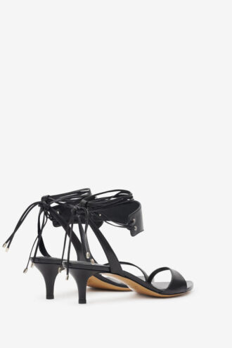 Sandalen mit mittlerem Absatz aus weichem Leder