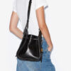 Silao Bucket Bag aus glattem Rindsleder